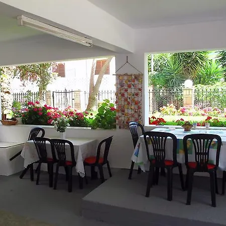 Stella * نيوس مارماراس