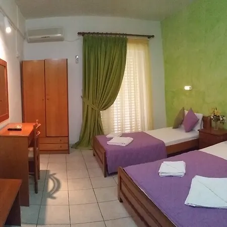 Stella Néos Marmarás